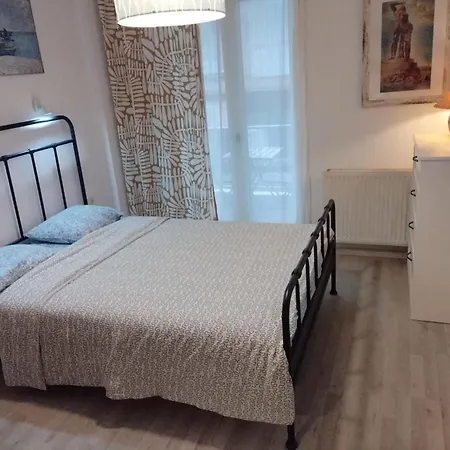 Cosy Flat Helexpo In Old Selanik